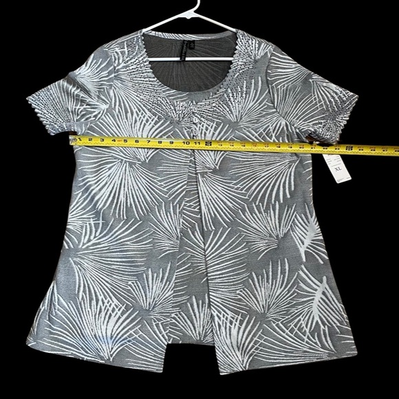 Allie & Rob Women's Blouses (Size XL) - Picture 4 of 9